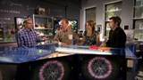 Dans les labos d'ici et d'ailleurs:<br>
Le boson de Higgs expliqué une fois pour toutes.
