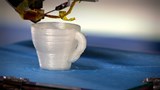 Dans les labos d'ici et d'ailleurs :<br>
Comment les imprimantes 3D vont transformer nos vies.
