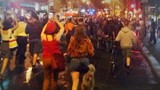 Des sociologues descendent dans la rue.