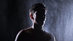 Vaut-il mieux marcher ou courir sous la pluie?