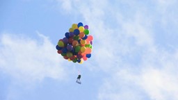 Voler à 4 km d'altitude avec des ballons d'helium