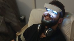 Rabii s'expose à la lumière bleue pour rendre son cerveau plus performant