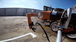 Un robot qui imprime des abris en 3D