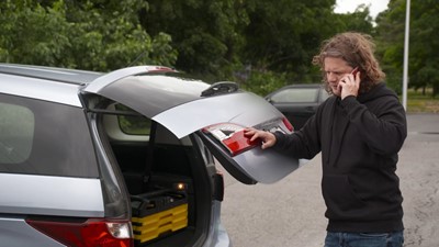 Des options pour remplacer un phare d'auto / Revoir son modèle d'affaires suite à un grave accident